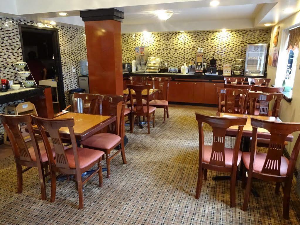 Red Roof Inn Hartford - Vernon Extérieur photo