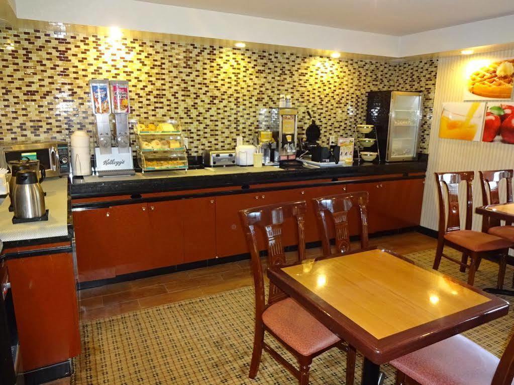 Red Roof Inn Hartford - Vernon Extérieur photo